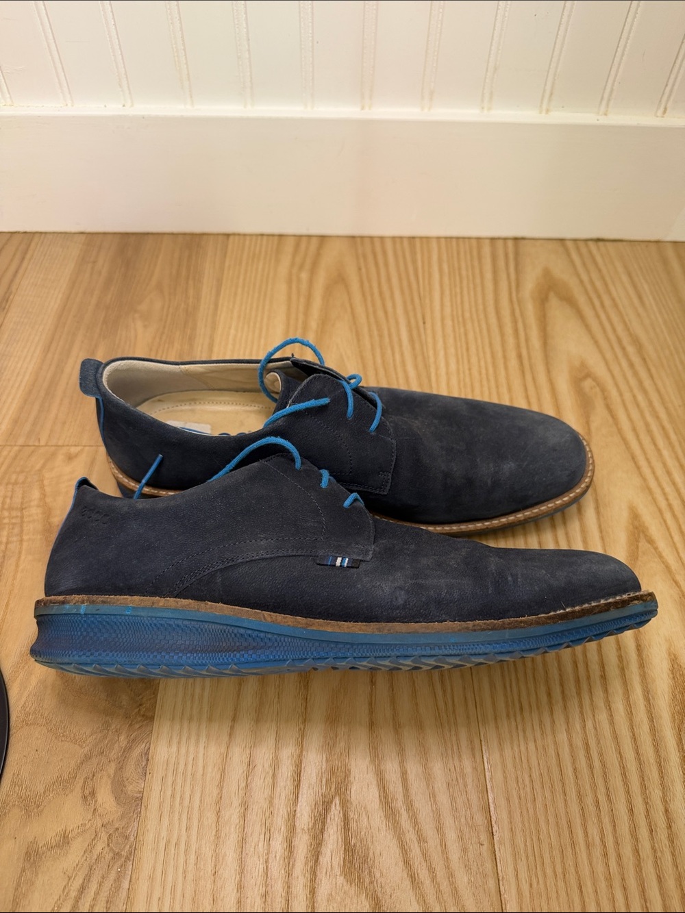 Men's Navy Suede Derby Shoes with Blue Accents by Ecco size eu 45